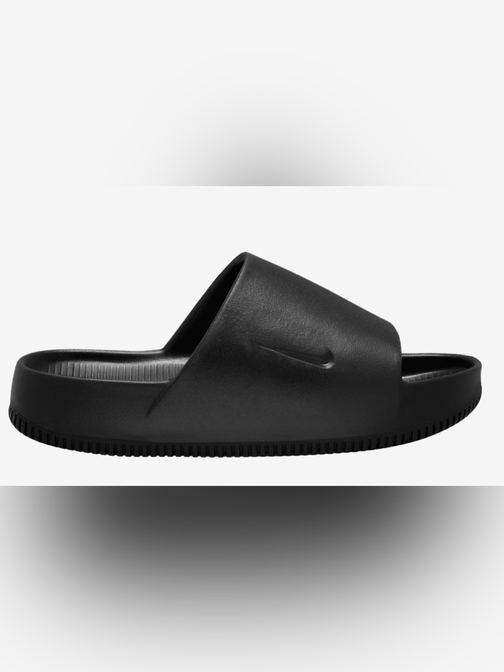 Nike women’s size 10, or Nike men’s size 9 slipper